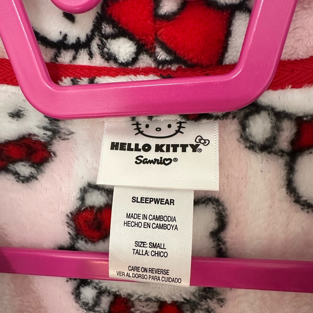 Original Hello Kitty Robe🎀 - Picture 3 of 3